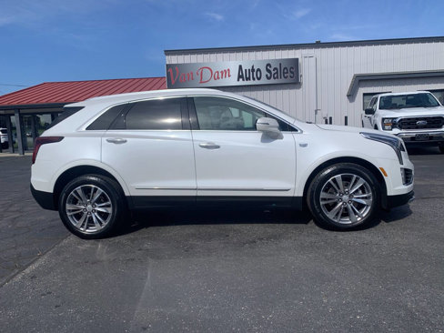 Used 2022 Cadillac XT5 Premium Luxury image 2