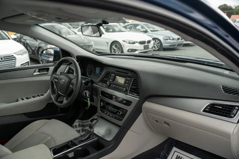 Used 2017 Hyundai Sonata SE image 12