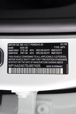 Certified 2025 Porsche Macan image 19