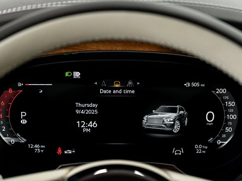 New 2025 Bentley Bentayga image 38