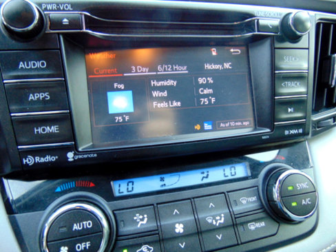 Used 2018 Toyota RAV4 XLE image 12