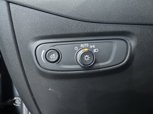 Used 2022 Chevrolet Equinox LT image 19