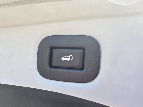 Used 2015 Nissan Rogue SV w/ SV Premium Package image 25