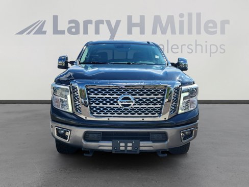 Used 2017 Nissan Titan Platinum Reserve image 8