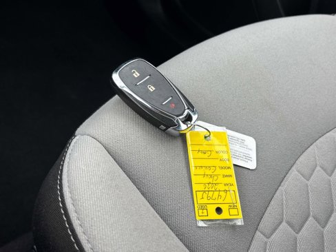 Used 2020 Chevrolet Equinox LS image 24