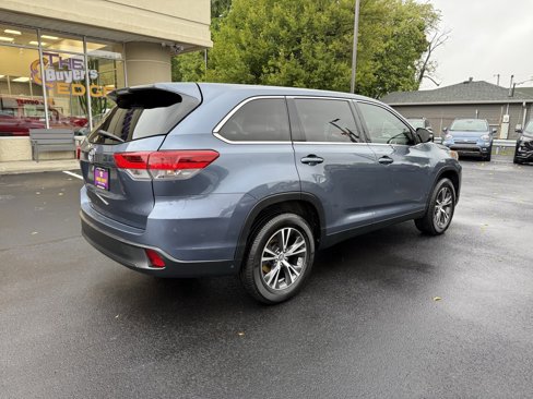 Used 2019 Toyota Highlander LE image 7
