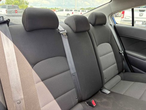 Used 2017 Kia Forte LX image 17