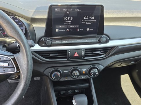 Used 2023 Kia Forte LXS image 9