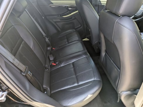 Used 2020 Land Rover Range Rover Evoque SE image 30