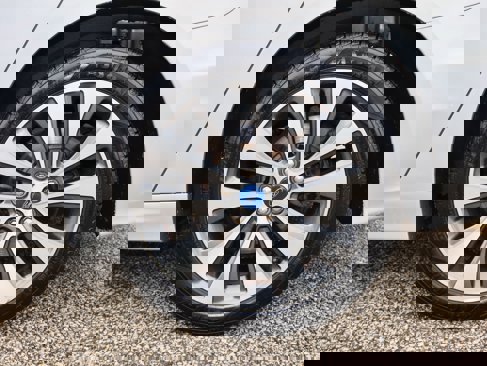 Used 2019 Ford Fusion SE image 30