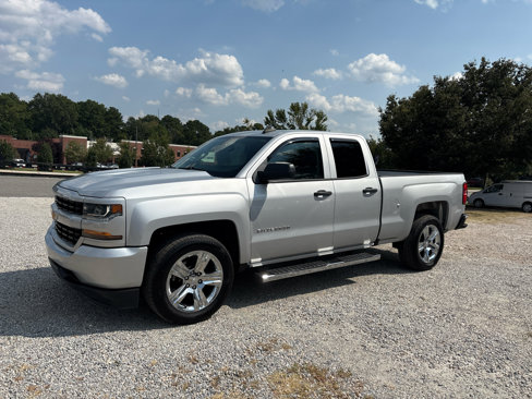 Used 2017 Chevrolet Silverado 1500 Custom w/ Custom Convenience Package image 1