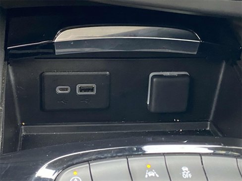 Used 2023 Buick Envision Essence w/ Sport Touring Package image 28