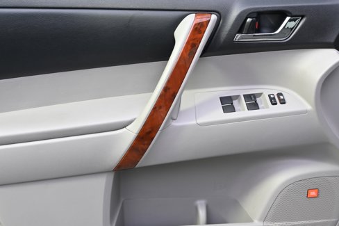 Used 2013 Toyota Highlander Limited image 23