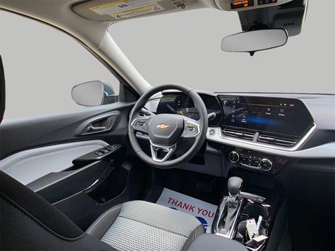 New 2025 Chevrolet Trax LT w/ Driver Confidence Package image 12