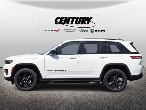 Used 2024 Jeep Grand Cherokee Altitude image 7