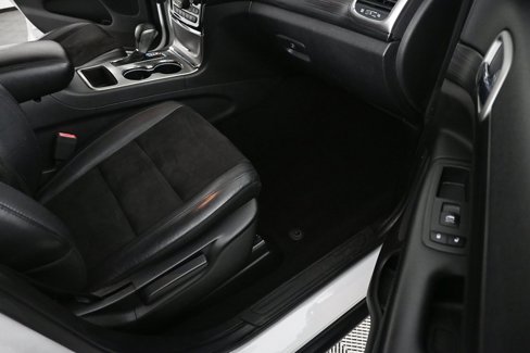 Used 2019 Jeep Grand Cherokee Laredo w/ Laredo X Package image 21