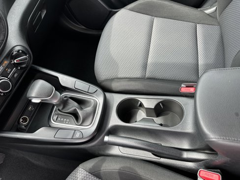 Used 2023 Kia Soul LX w/ LX Technology Package image 29