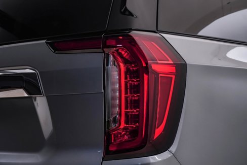 Used 2023 GMC Yukon SLT image 13