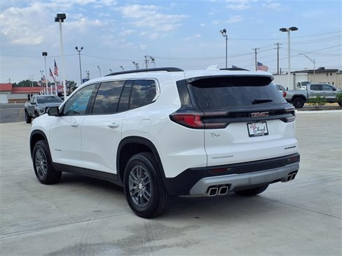 Used 2025 GMC Acadia Elevation image 7