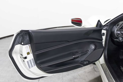 Used 2018 Ferrari 488 Spider image 40