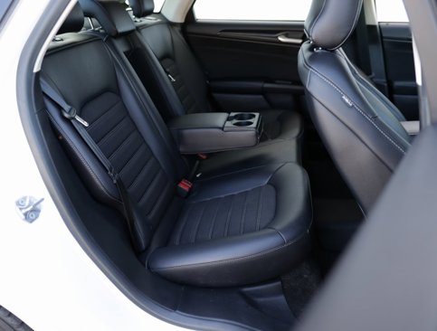 Used 2018 Ford Fusion SE w/ Equipment Group 201A image 26