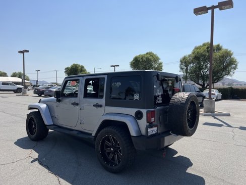 Used 2018 Jeep Wrangler Unlimited Sahara w/ Connectivity Group image 6