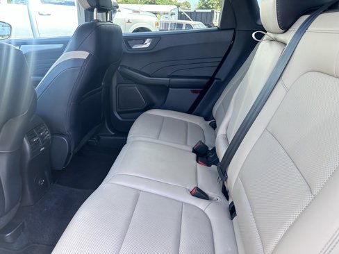 Used 2021 Ford Escape SEL image 2