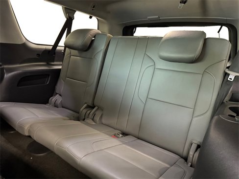 Used 2018 Chevrolet Suburban LT image 19