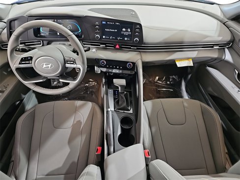 New 2025 Hyundai Elantra Sport image 9