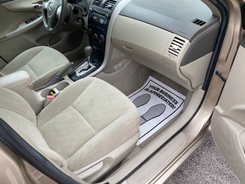 Used 2010 Toyota Corolla image 5