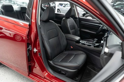 Used 2023 Nissan Altima 2.0 SR image 11