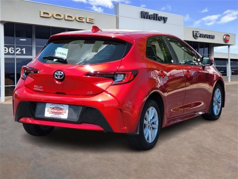 Used 2023 Toyota Corolla SE image 3