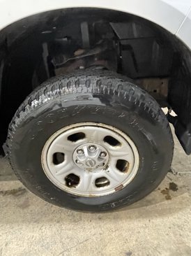 Used 2009 Nissan Frontier XE w/ XE Preferred Pkg image 7