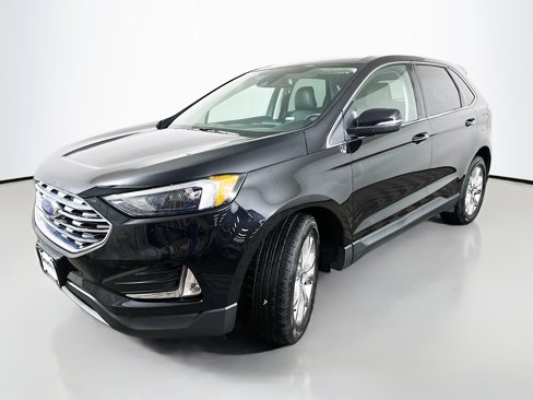 Used 2022 Ford Edge Titanium image 3