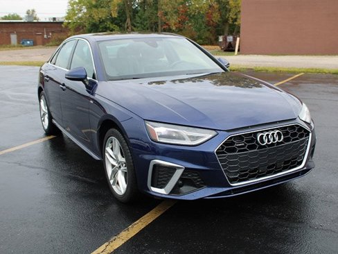 Used 2021 Audi A4 2.0T Premium w/ Convenience Package image 4