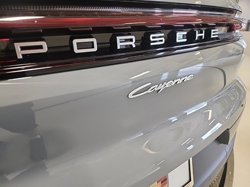 New 2025 Porsche Cayenne image 21