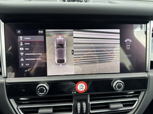 Certified 2025 Porsche Macan image 25