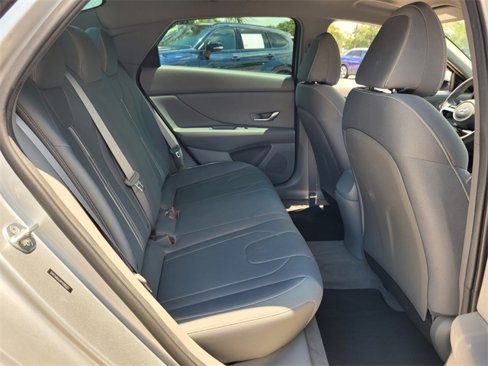 Used 2023 Hyundai Elantra SEL image 16