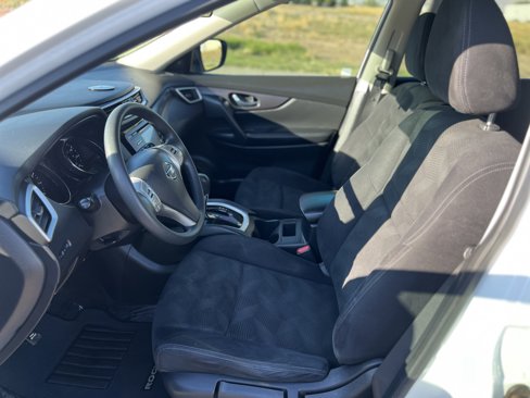 Used 2016 Nissan Rogue S image 13