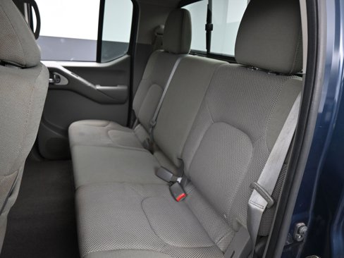 Used 2019 Nissan Frontier SV image 12