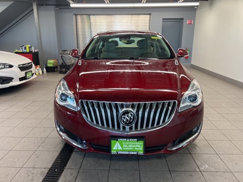 Used 2017 Buick Regal Premium w/ Driver Confidence Package #1 image 2