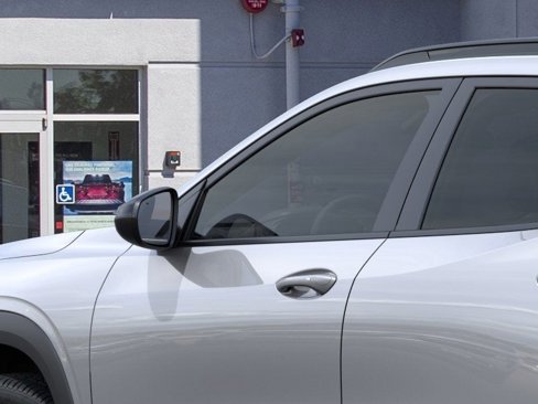 New 2025 Chevrolet Trax RS w/ Sunroof Package image 13