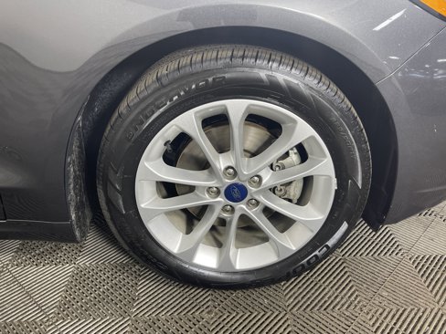 Used 2019 Ford Fusion SE image 7