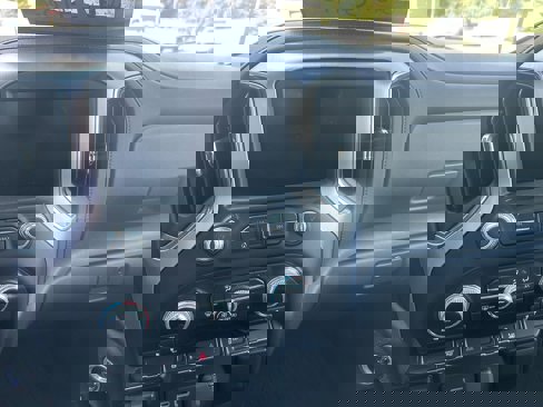 Used 2020 GMC Sierra 3500 SLE w/ SLE Convenience Package image 18