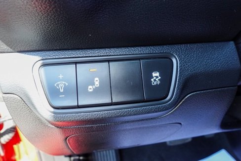 Used 2023 Kia Forte LXS w/ LXS Technology Package image 17