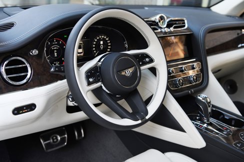 New 2025 Bentley Bentayga Extended Wheelbase image 14