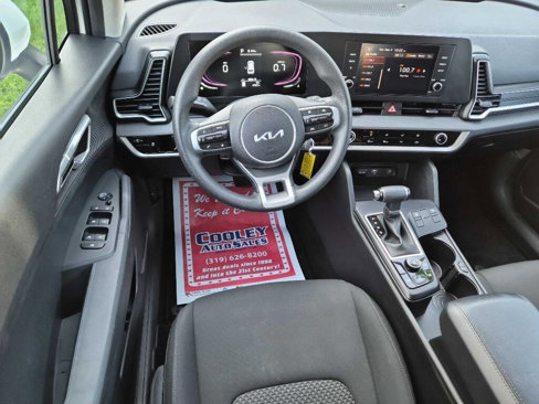 Used 2024 Kia Sportage LX image 8