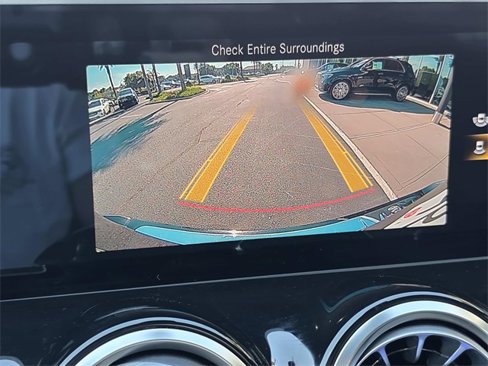 Certified 2020 Mercedes-Benz GLB 250 4MATIC w/ Premium Package image 21