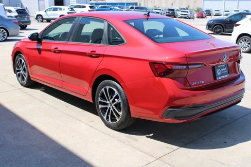 Certified 2024 Volkswagen Jetta Sport image 4