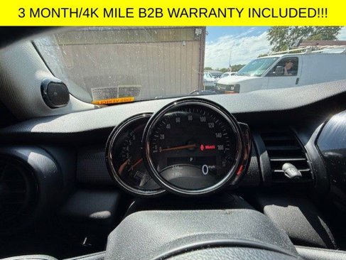 Used 2018 MINI Cooper 4-Door Hardtop image 13